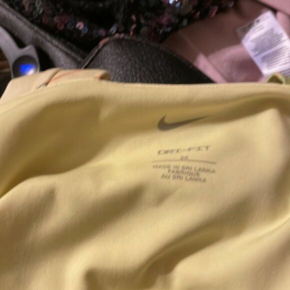 Nike Yellow Sportswear Air Cropped Tank Top XL - Picture 5 of 8